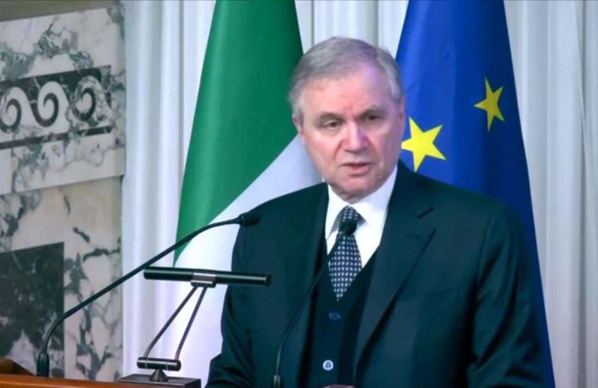 Ucraina, Visco: “La guerra getta un’acuta incertezza sull’economia mondiale” - 