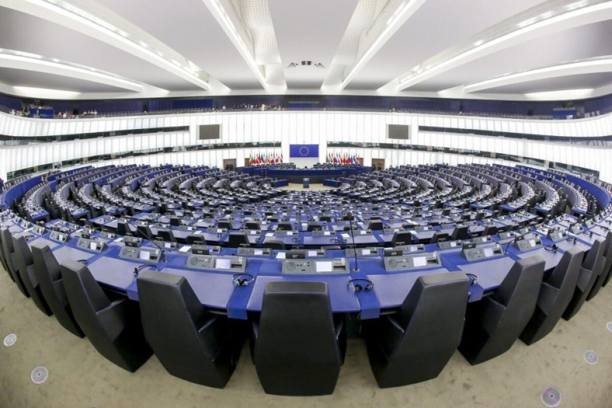 Il Parlamento Ue chiede un giro di vite contro i “passaporti d’oro” - 