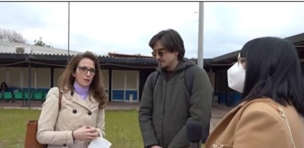 Da De Filippo al laboratorio "Oplà-B", Mario Autore ha incontrato i piccoli attori - Mario Autore e Giuliana Fraglica