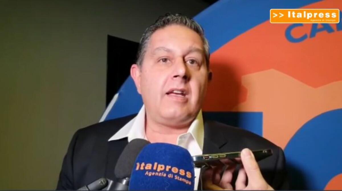 Toti “Chi non vuole aiutare Zelensky non festeggi il 25 aprile” - 