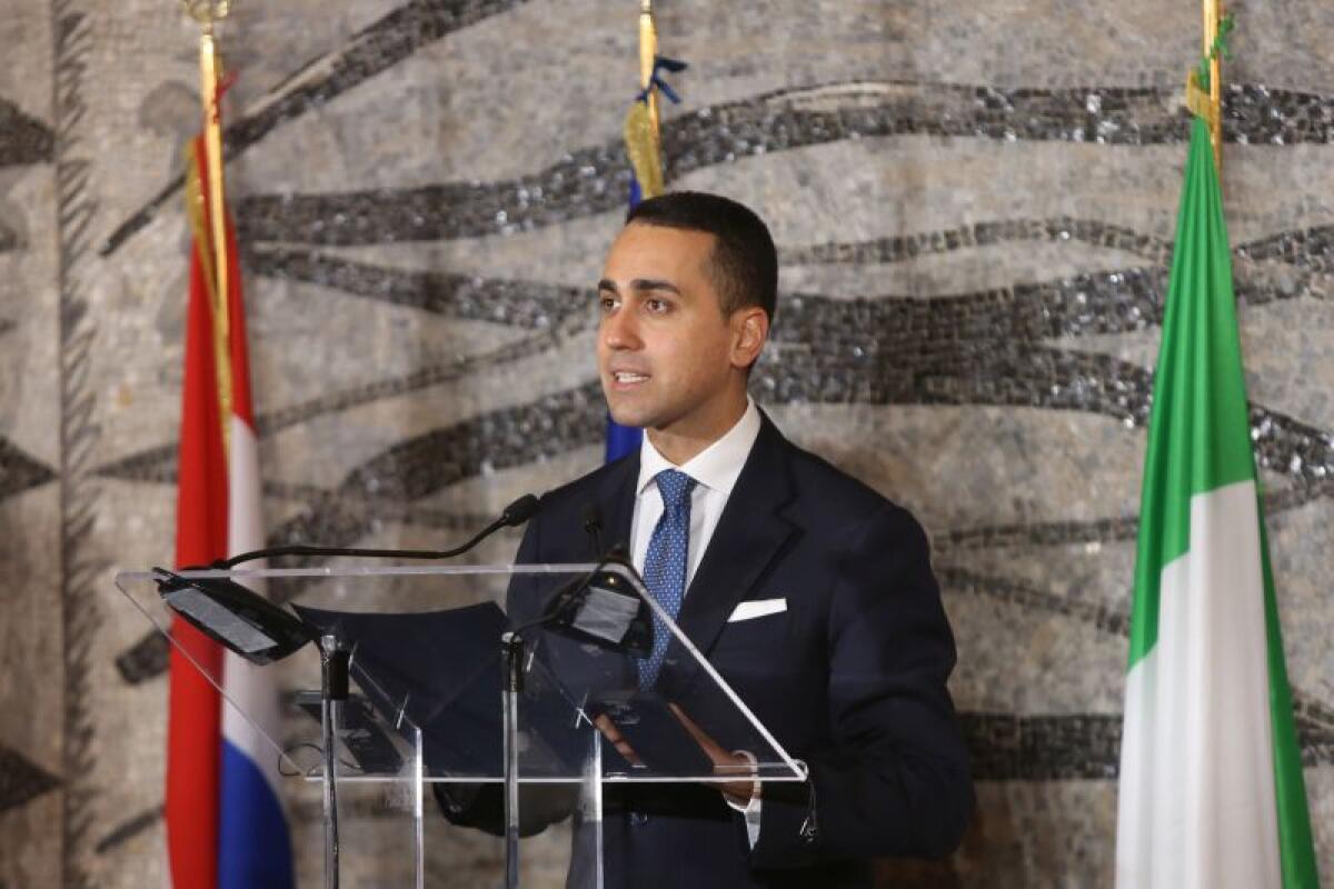 Ucraina, Di Maio sente Kuleba “Avanti con i negoziati” - 