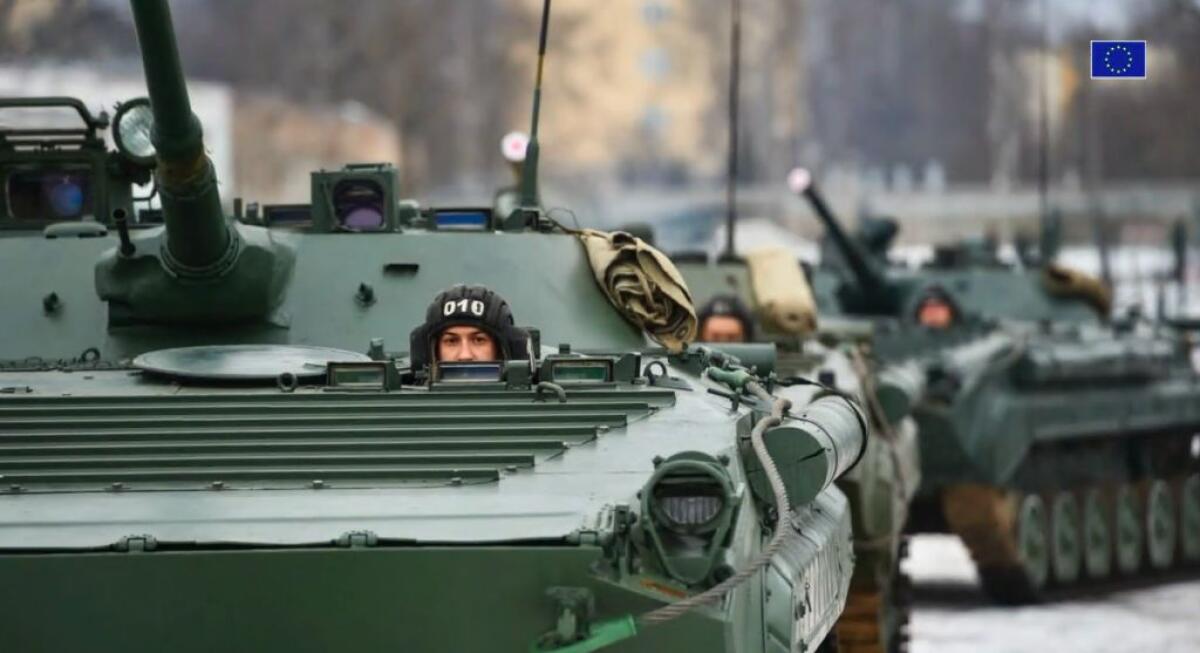 Procede avanzata russa in Ucraina, bombardamenti a Dinipro e Kiev - 