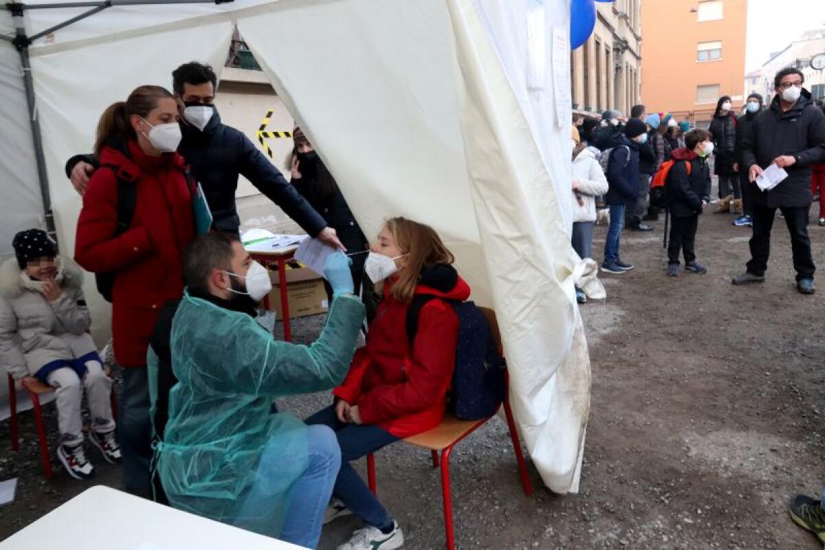 COvid, 79.895 nuovi casi e 128 decessi nelle ultime 24 ore - 