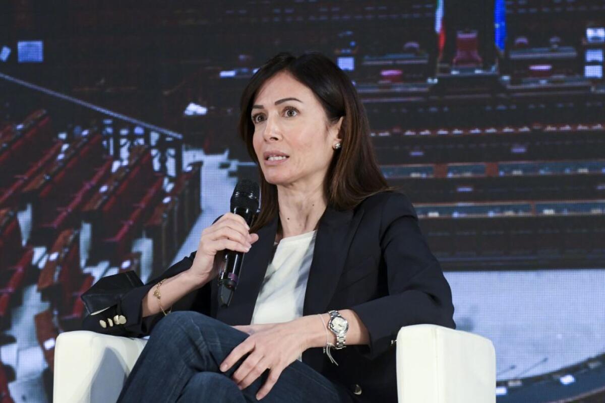 Carfagna “Sconti alle famiglie e meno accise sulla benzina” - 