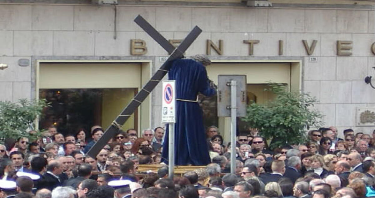 Lettera della Cei: via libera a processioni in vista della Pasqua - 