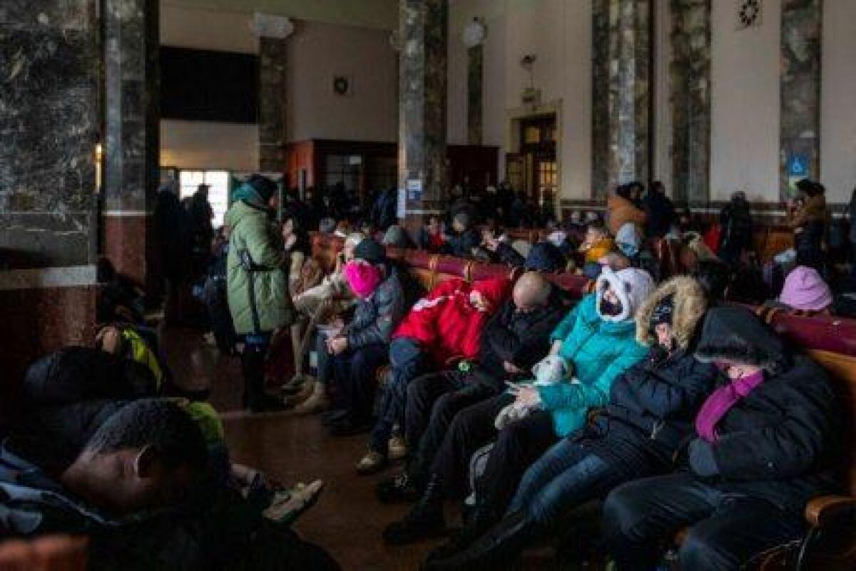 Sirene d’allarme, esplosioni e paura a Leopoli - 