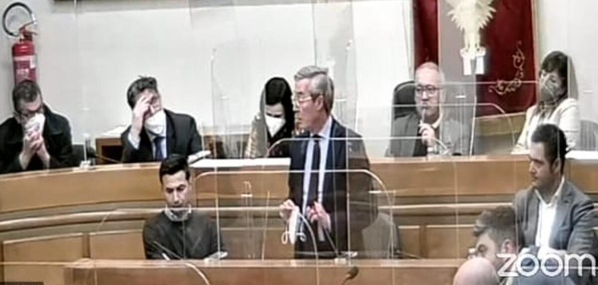 Interdittiva alla Balestrieri Appalti, Greco: "Nota alla prefettura su situazione Tekra" - Il sindaco in aula durante il monotematico