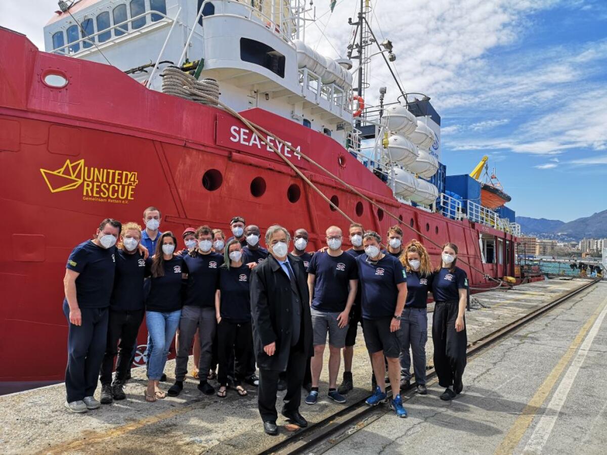 Immigrazione, Orlando all’equipaggio Sea Eye 4 “Bentornati a Palermo” - 