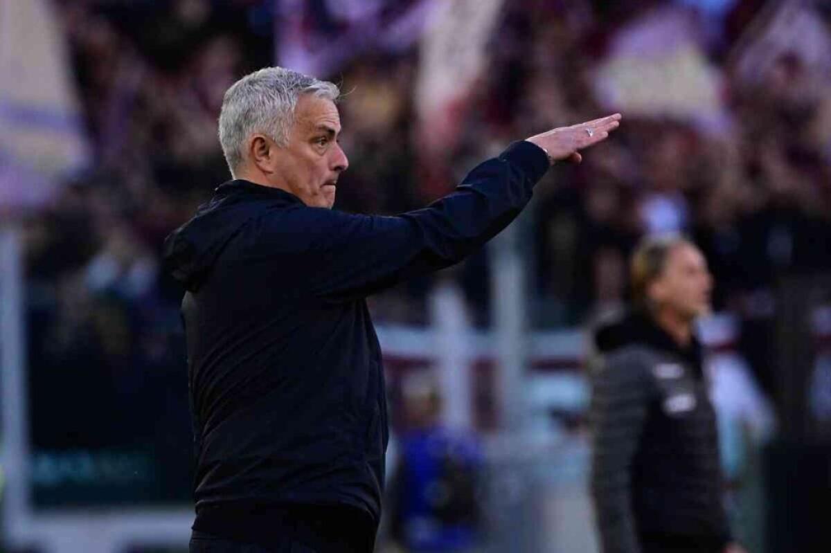 Mourinho “Mi aspetto la Roma in semifinale di Conference” - 