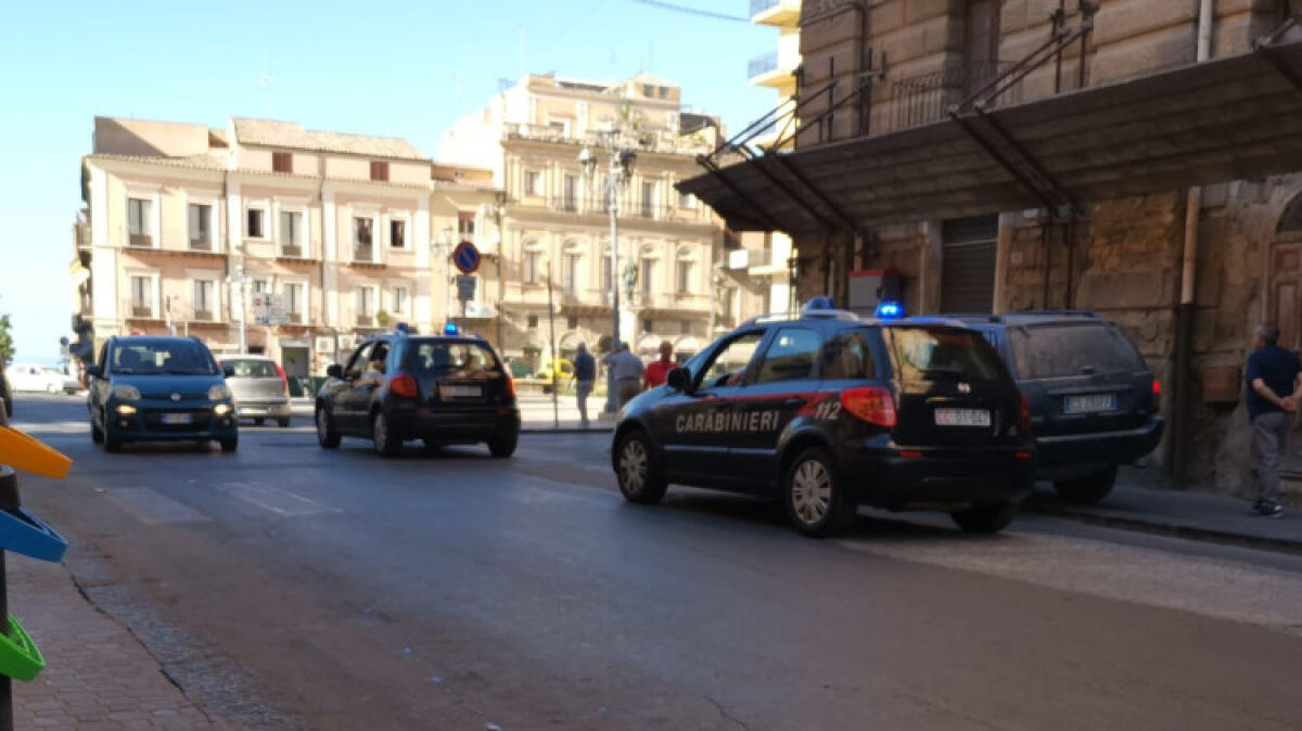 Droga e una rapina, blitz carabinieri: Greco, "piena fiducia nello Stato, denunciate" - 