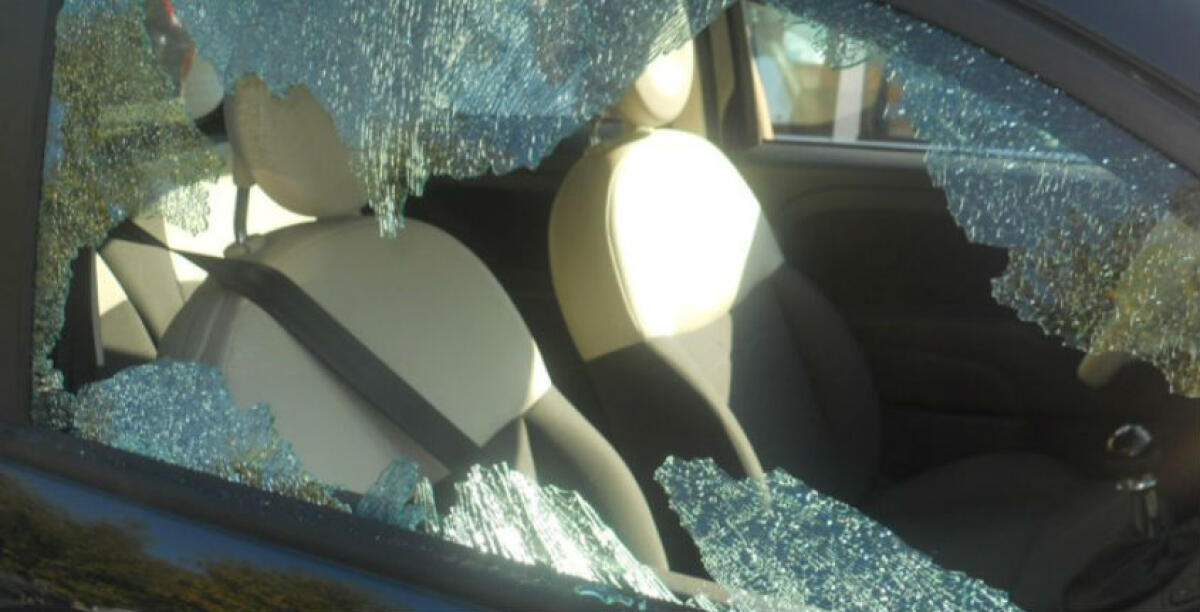 Donna minacciata, "dacci i soldi o ti bruciamo l'auto": chiesto processo per due minori - 