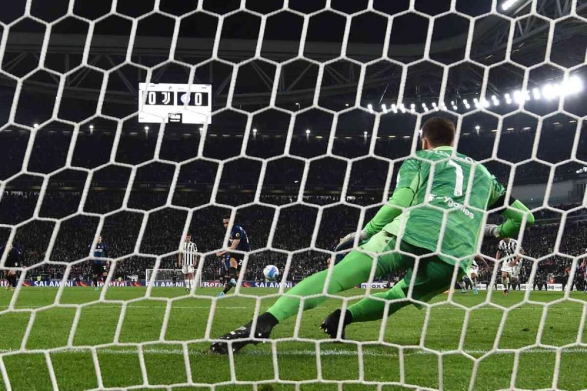Juve-Inter 0-1, la decide un rigore di Calhanoglu - 