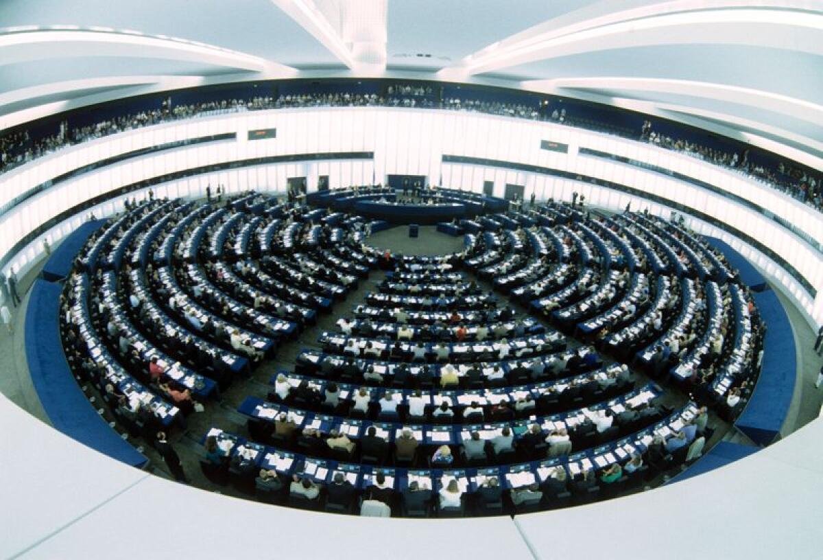L’Europarlamento chiede l’embargo sull’energia russa - 
