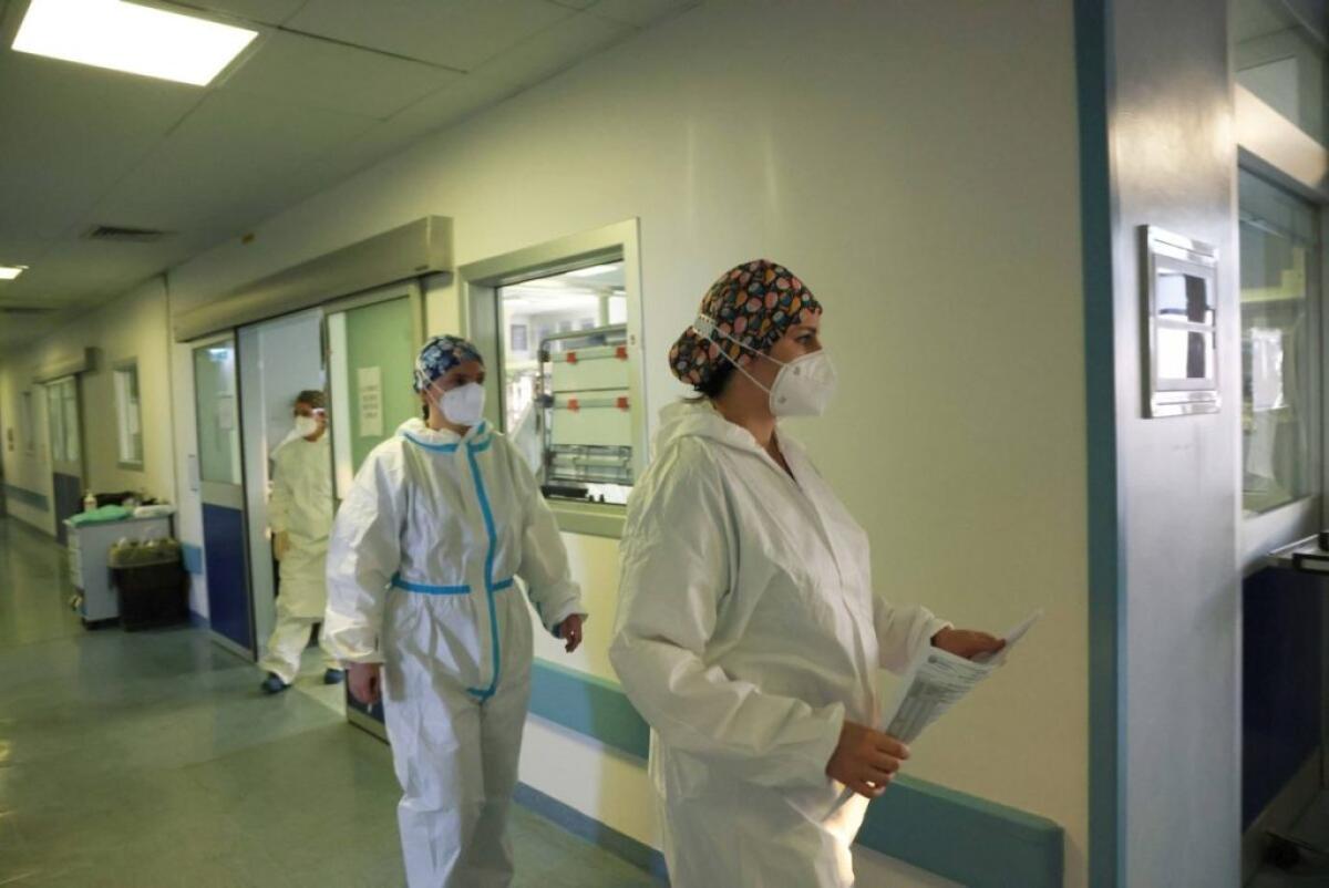Covid, 62.037 nuovi casi e 155 decessi in 24 ore - 