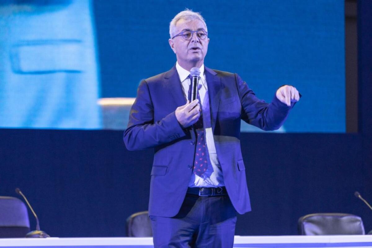 Sileoni “Con Messina completata importante crescita Intesa Sanpaolo” - 