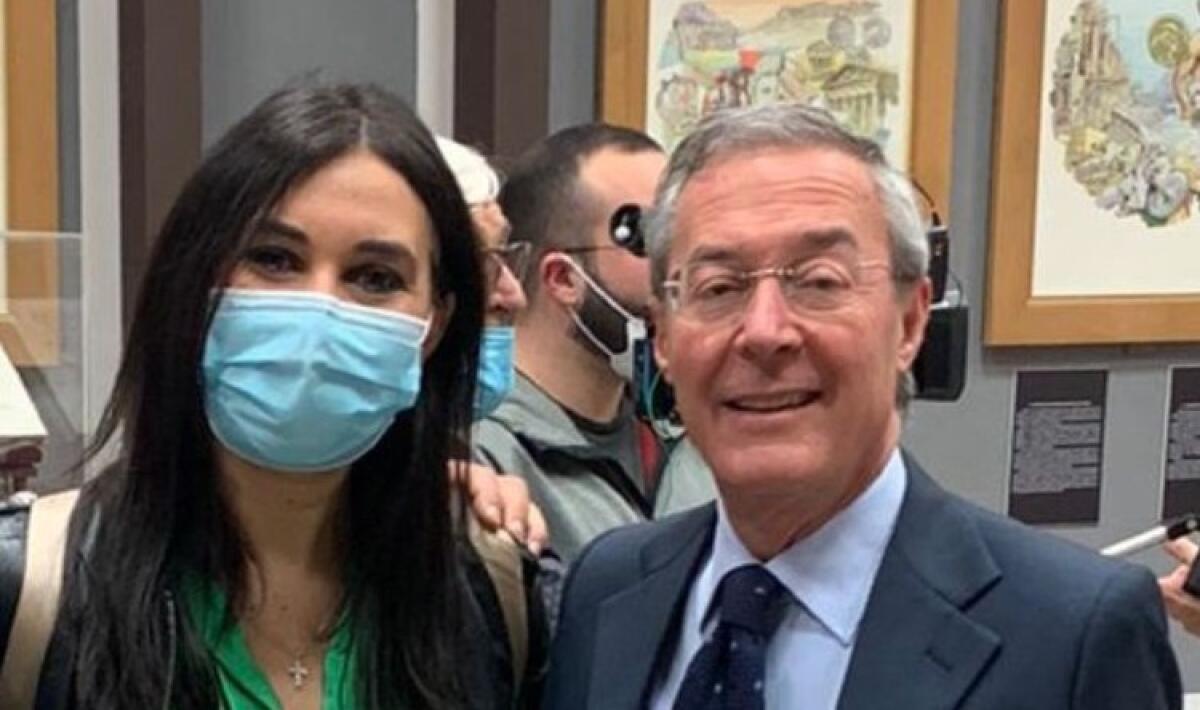 Operatori ai servizi sociali, Gnoffo: "Si potranno attivare progetti per reddito di cittadinanza" - Il sindaco Greco e l'assessore Gnoffo