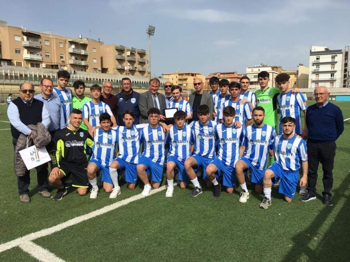 Giornata di premiazioni per SSD e Gela FC - 