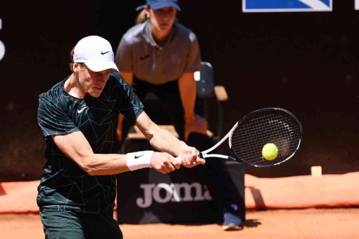 Sinner costretto al ritiro agli ottavi del Roland Garros - 