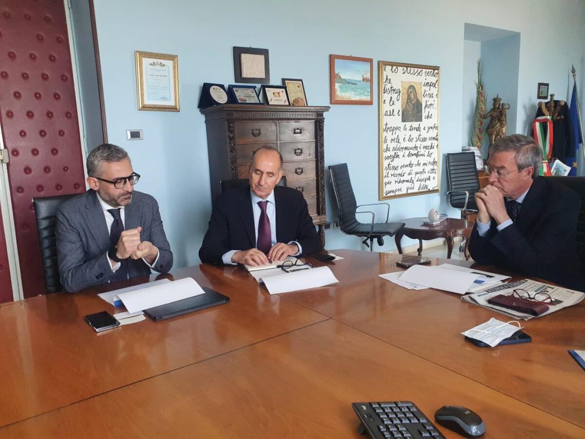 "Progetto sui rifiuti non è un termovalorizzatore", manager in municipio: "Nessun impatto" - 