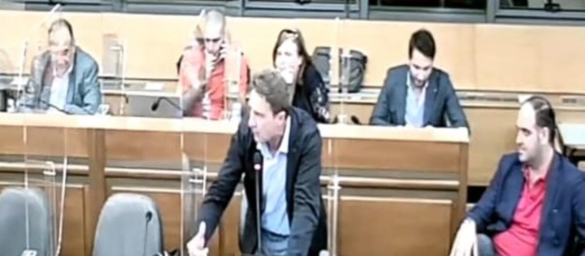 "Ridurre tariffe e migliorare servizio rifiuti", civici: "Errori nel Pef, serve confronto" - I civici in aula consiliare