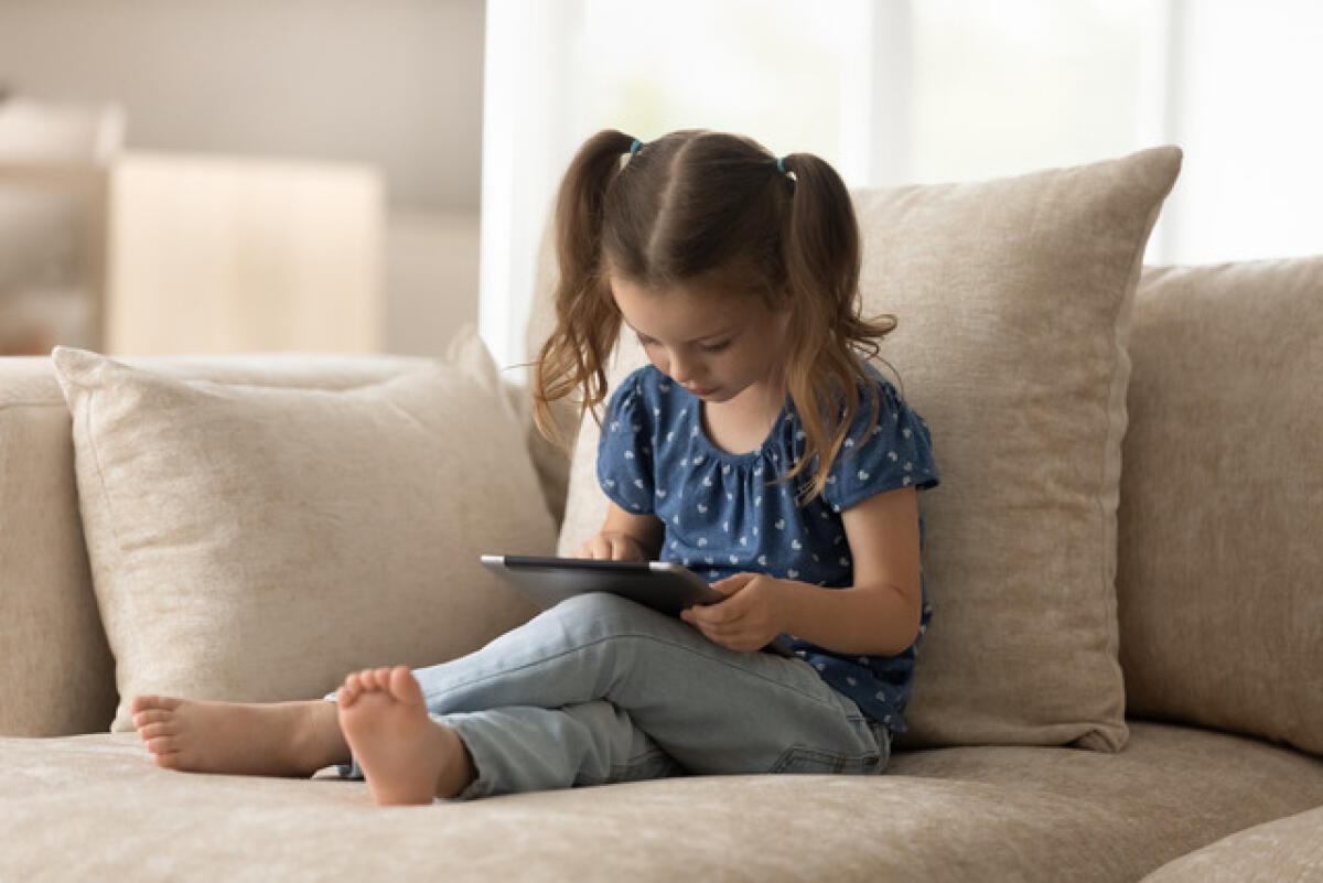Screen-Time, è emergenza l’abuso del cellulare da parte dei bambini - 