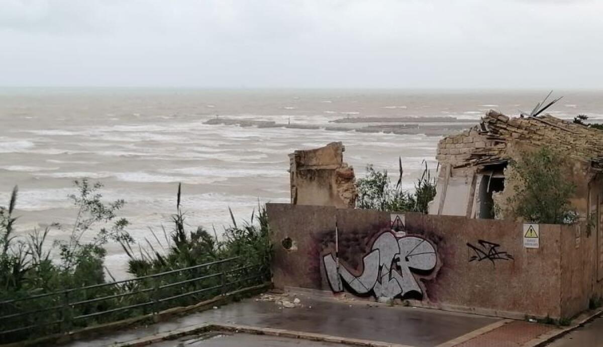 Vecchio immobile pericolante in via Romagnoli, "proprietari mettano in sicurezza" - 