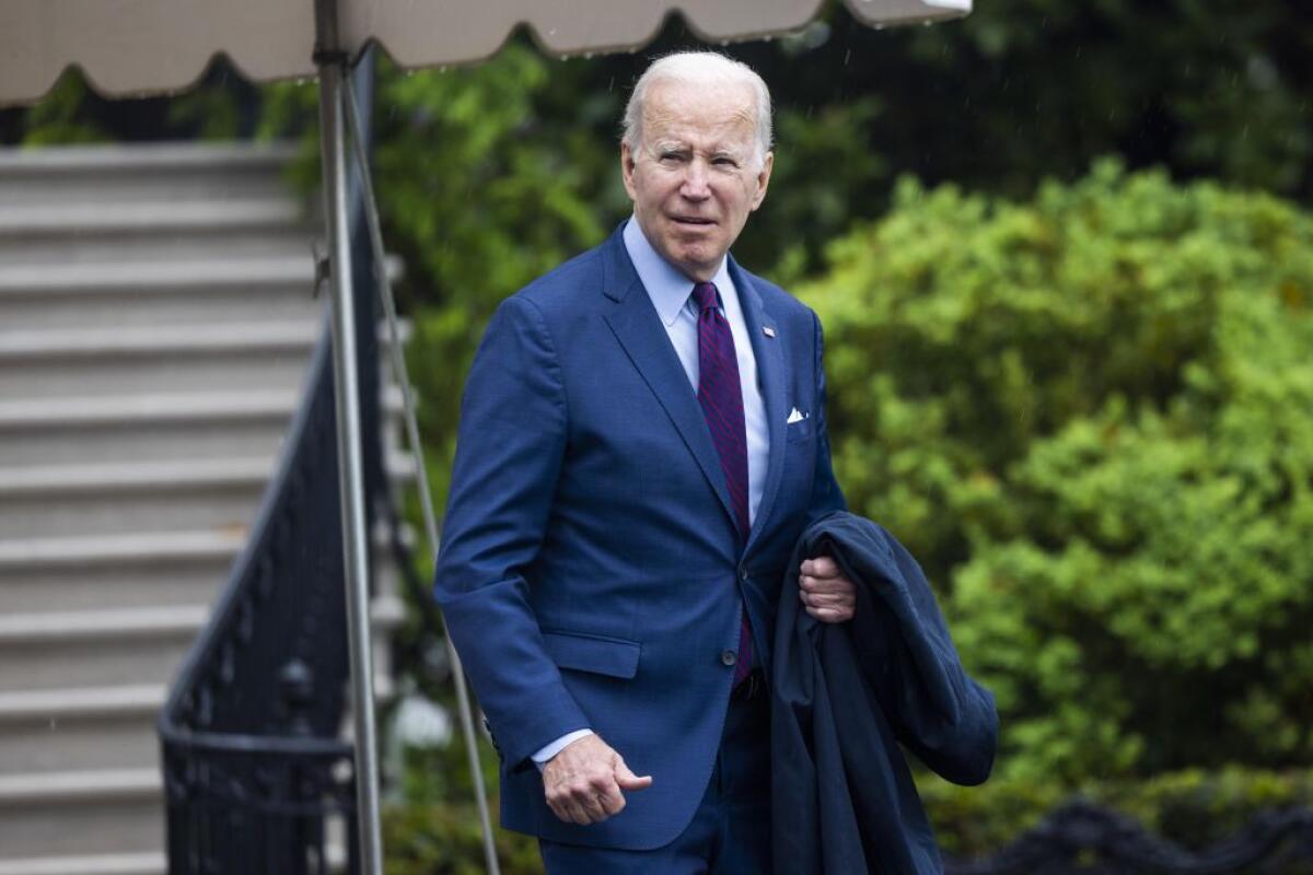 Ucraina, Biden annuncia altri aiuti, prosegue evacuazione da Mariupol - 