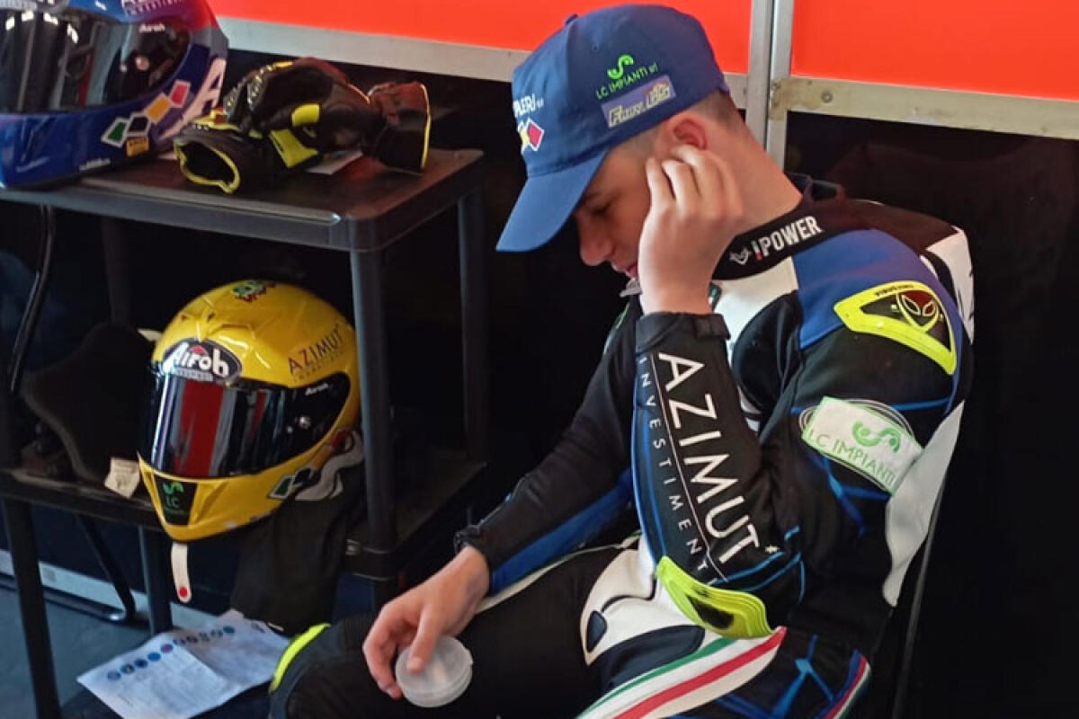 Mondiale Junior in salita per Fabiano Fiaccabrino, all'Estoril non centra la qualifica - Nella foto in alto: Fabiano Fiaccabrino ai box del circuito dell'Estoril, Portogallo.