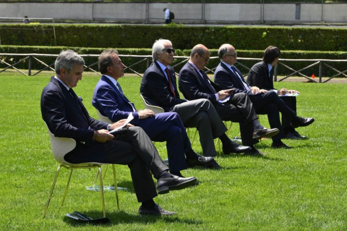 Torna l’equitazione a Piazza di Siena, Di Paola “Grande spettacolo” - 