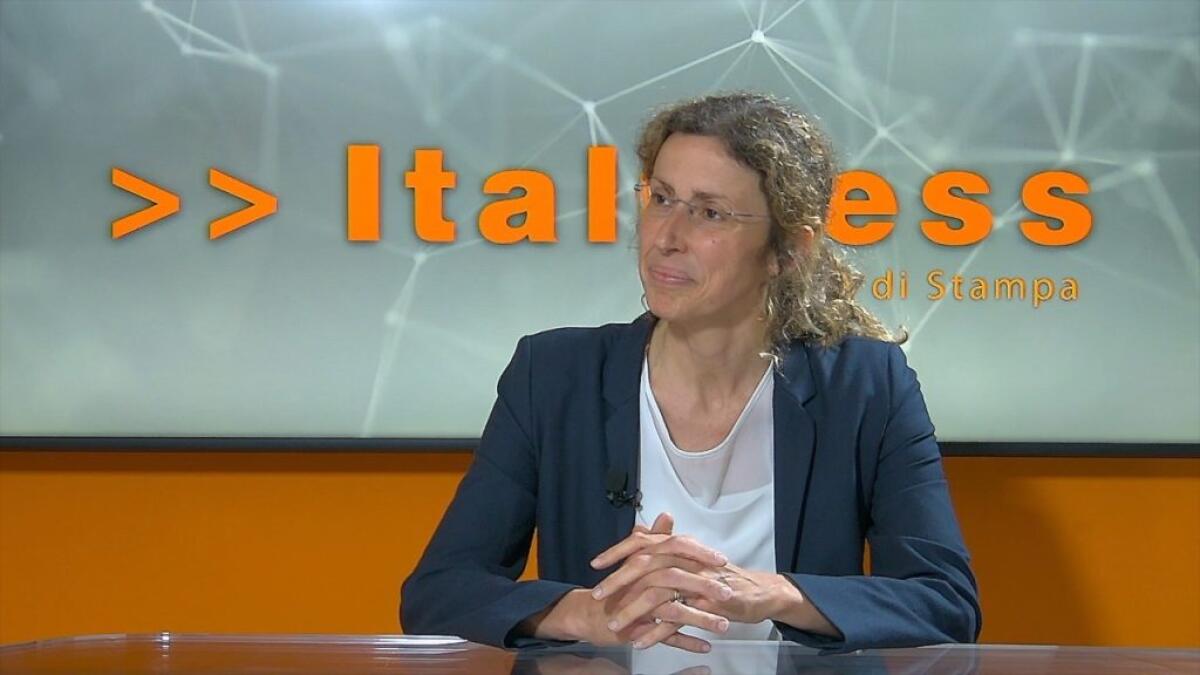 Cimea, la tecnologia in campo contro i titoli di studio falsi - 