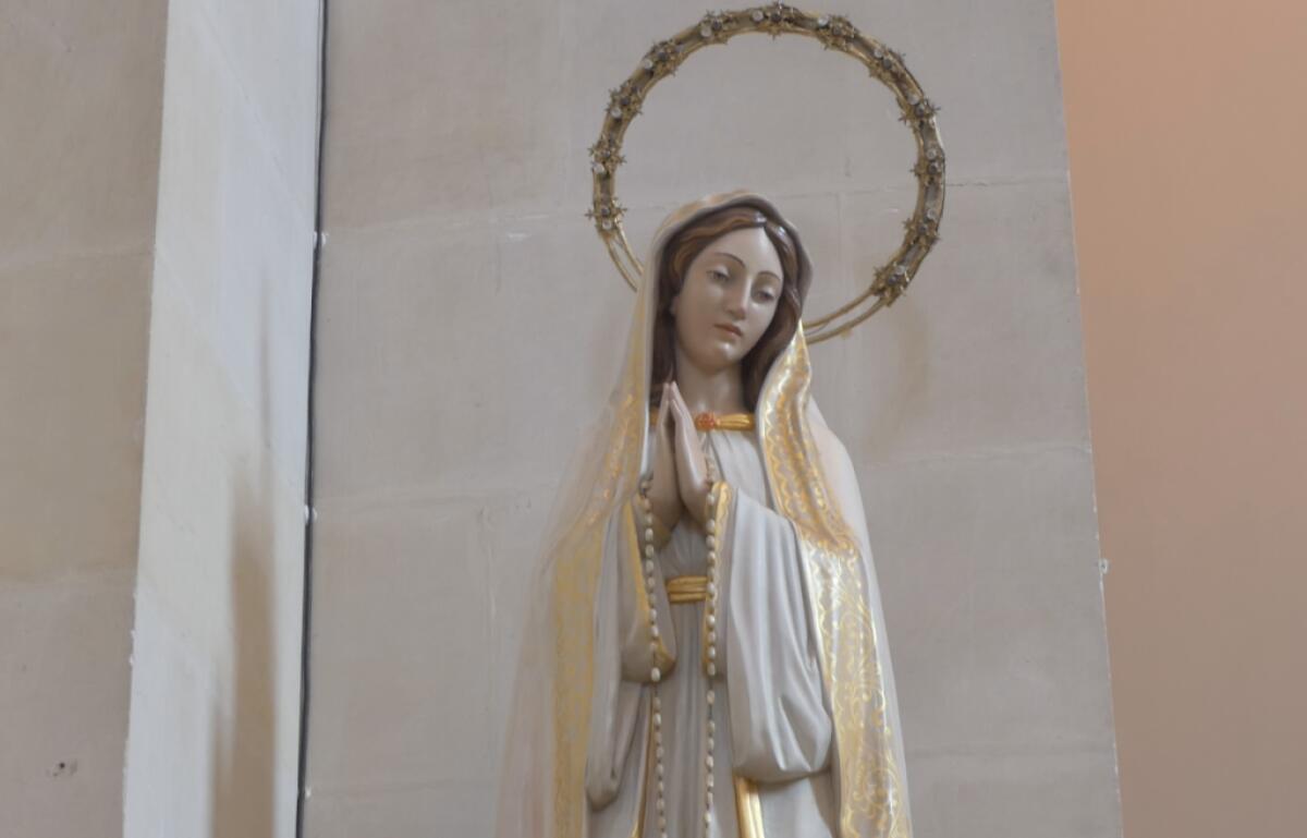 Aumenta la povertà,festeggiamenti per Fatima in austerità - 