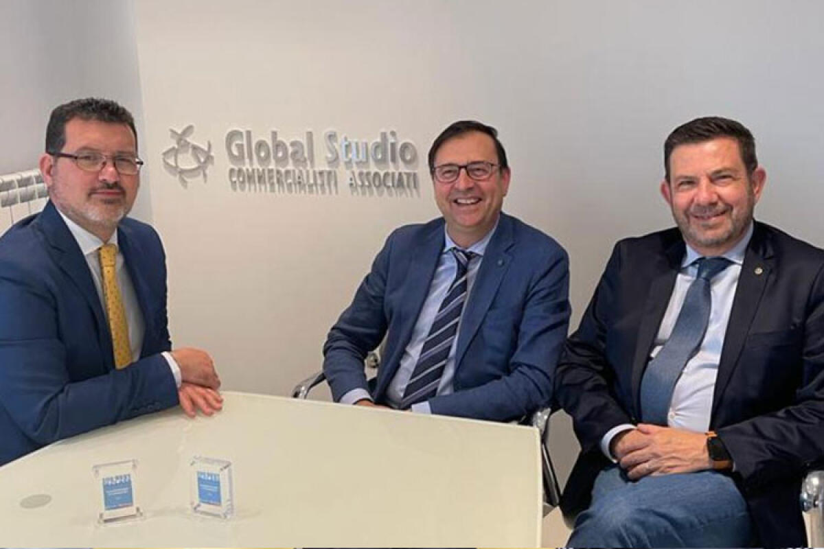"Global studio" tra i migliori 25 studi associati d'Italia per Forbes - Nella foto in alto: Francesco Pollicino, Massimiliano Tuccio e Pietro Emidio Arezzi.