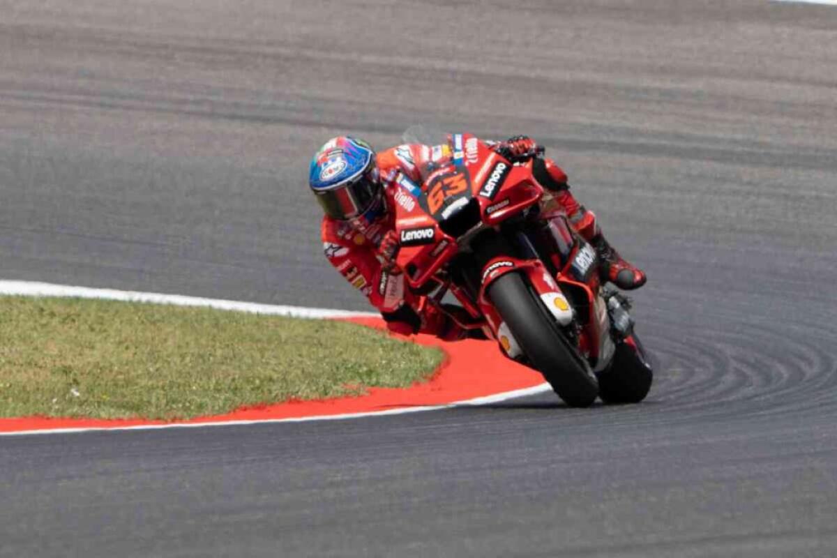 Bagnaia è un fulmine: pole position al Sachsenring - 