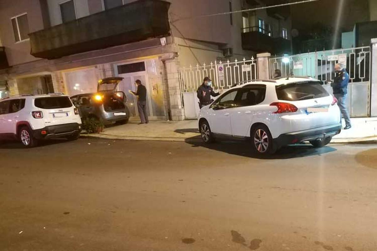 Spari in via Venezia, l'accusa di tentato omicidio: archiviata ipotesi di favoreggiamento - L'auto trovata in via Palazzi