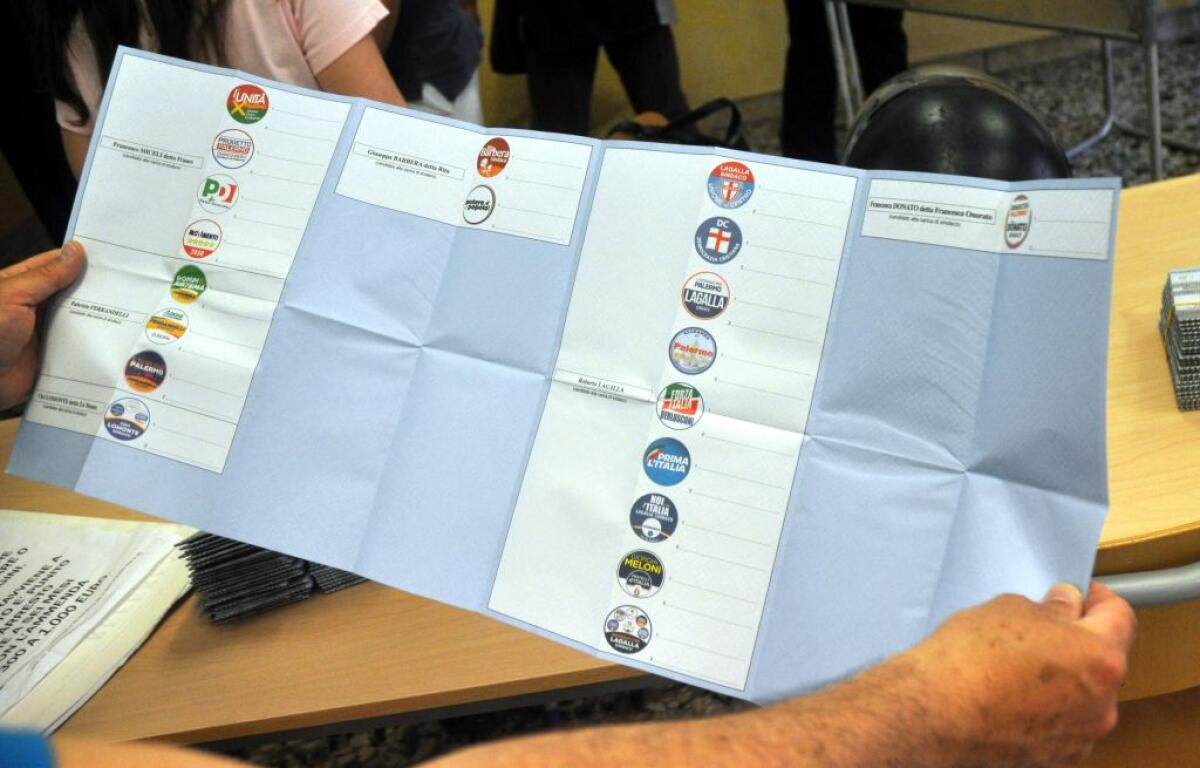 Elezioni, al via dalle 7 il  voto per Amministrative e Referendum - 