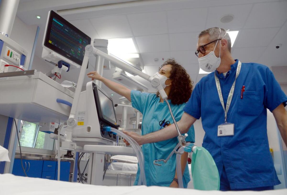 Covid, 21.554 i nuovi positivi, calano i ricoverati negli ospedali - 
