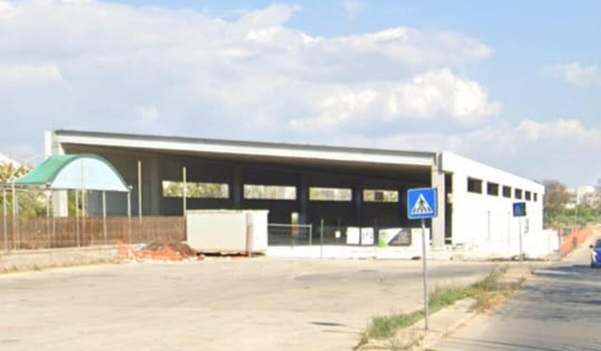 Cantiere supermercato, consiglieri chiedono gli atti: struttura realizzata a Macchitella - Il cantiere del supermercato