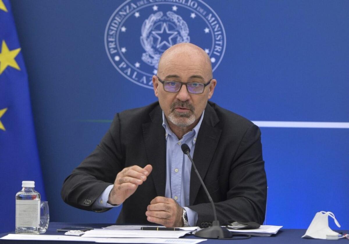 Cingolani “Con tetto al gas e fonti pulite i prezzi dell’energia scenderanno” - 