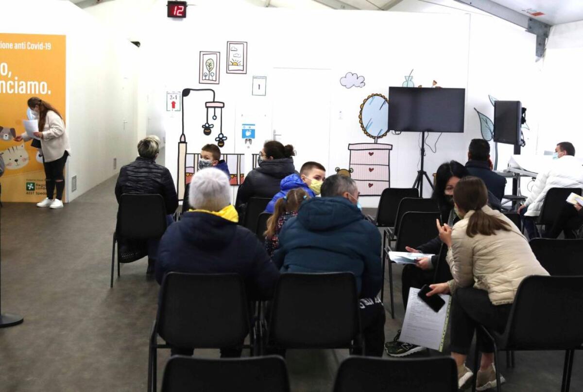 Covid, 10.371 i nuovi casi, 41 le vittime, aumentano i ricoveri - 