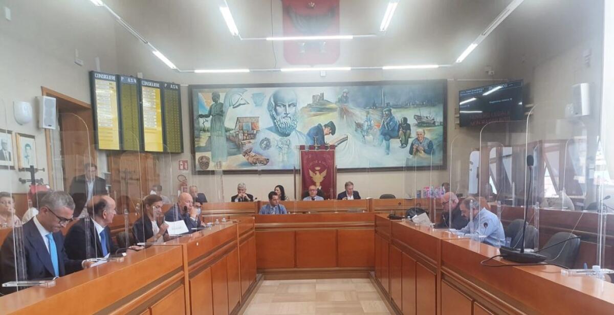 "Regione sempre assente", su impianto rifiuti sì atto indirizzo "Si apra subito un tavolo" - Il monotematico di venerdì