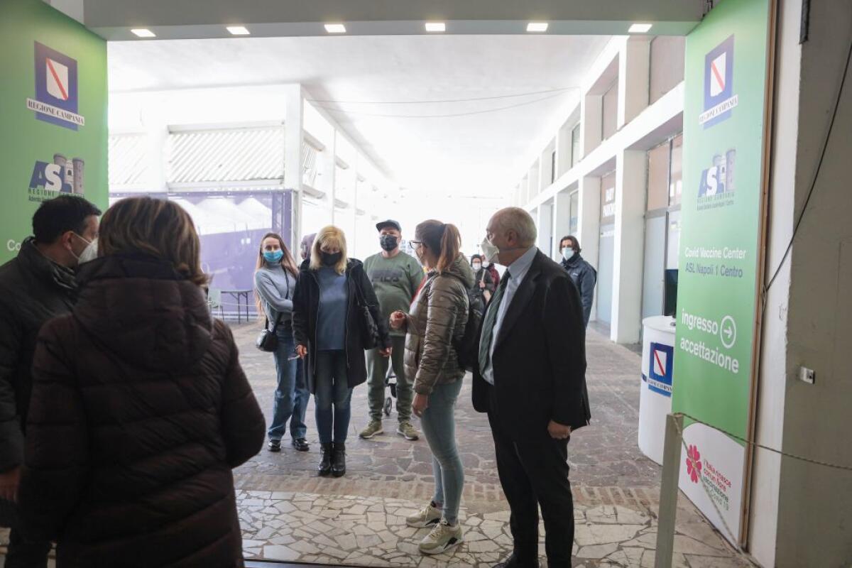 Covid, 28.082 i nuovi positivi, 70 le vittime nelle ultime 24 ore - 
