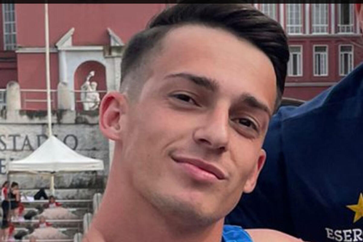 Festa della repubblica, Roberto Bruno alla parata tra le maglie azzurre dell'esercito - Nella foto: Roberto Bruno, magli azzurra dell'esercito.