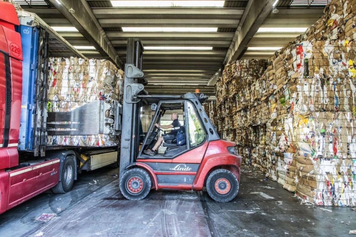 Raccolta e riciclo di carta e cartone, nel 2021 Italia da record - 