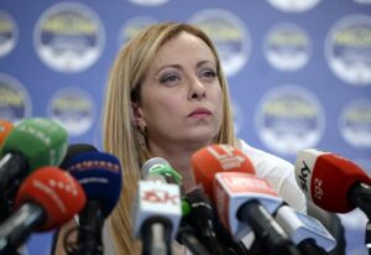 Meloni “Posticipare le elezioni a maggio? Pronta alle barricate” - 