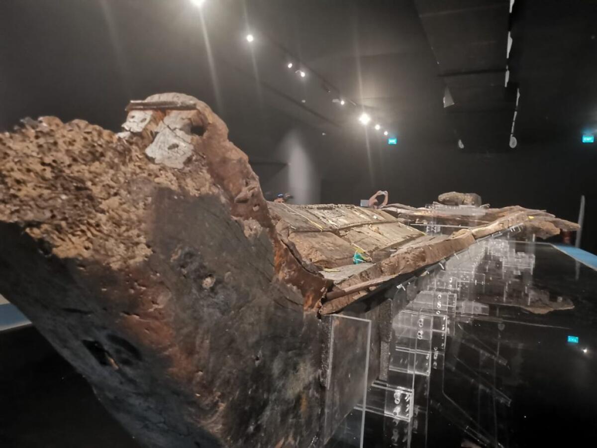 Domani inaugurazione della mostra sul mito di Ulisse, finalmente la nave greca - I resti della Trireme greca