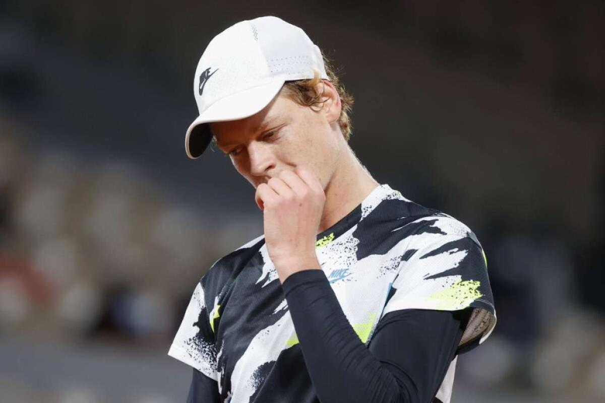 Sinner eliminato nei quarti a Wimbledon da Djokovic - 