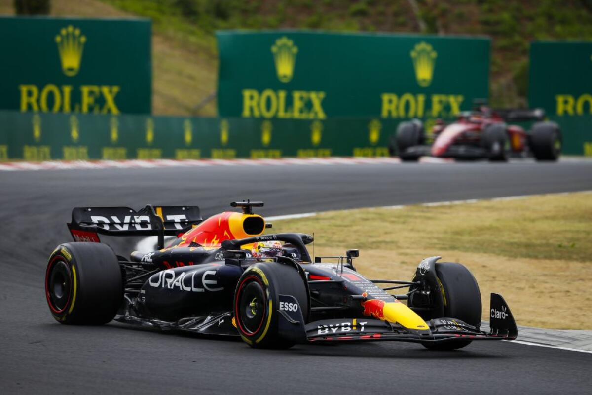 Verstappen vince in Ungheria, Ferrari fuori dal podio - 