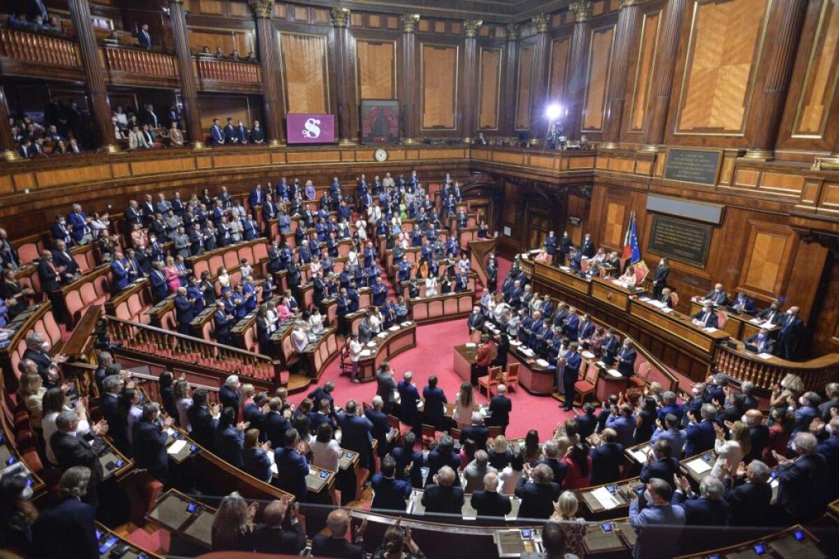 Governo, per 2 italiani su 3 sbagliata la crisi adesso - 