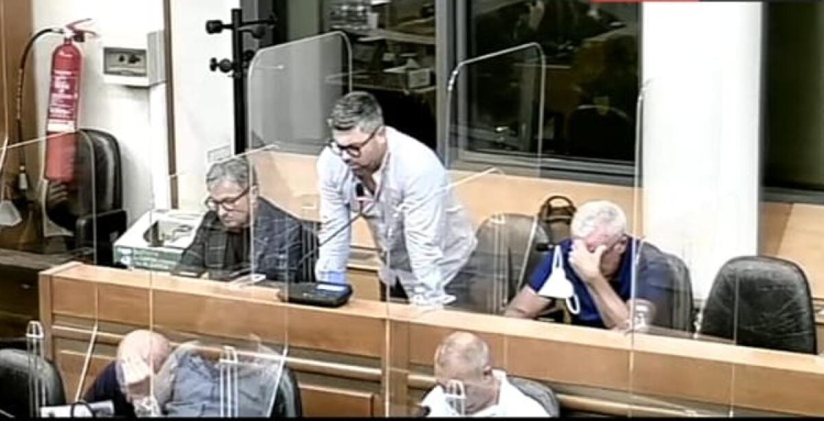 Passa il Pef, la maggioranza c'è ma non è "bulgara": undici sì, no da Pd e "Rinnova" - 