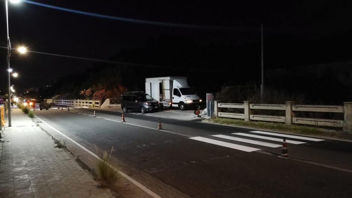 Mostra nave greca, lavori in corso nella zona: pulizia, segnaletica e illuminazione - I lavori in corso anche nelle ore notturne